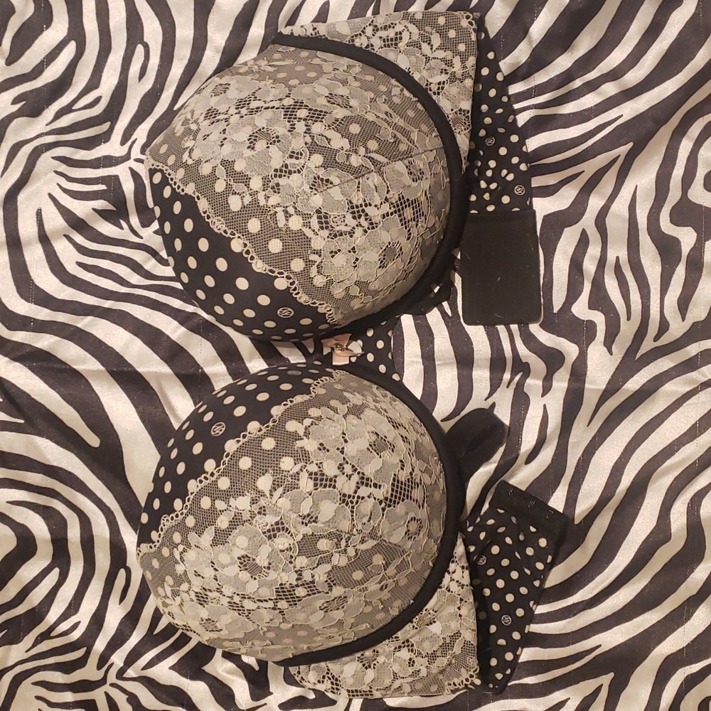 Victoria’s Secret bra